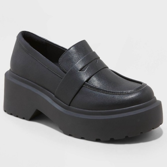 wild fable Shoes - Wild fable Black Lacey Platform Loafer Size 11